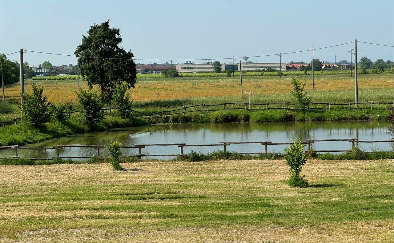 RIO SALICETO QUADRILOCA CON "GIARDINO" VISTA LAGO!